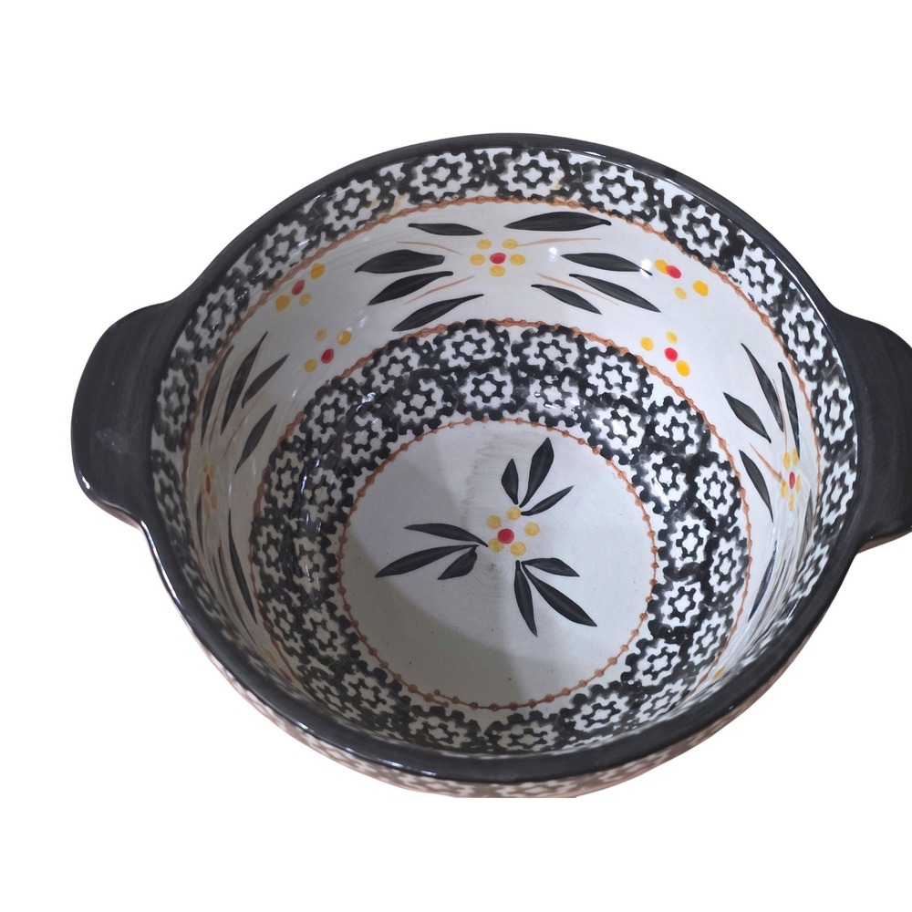 Temp-tations Old World 1.0 QT Round Baker with Lid Trivet Black Floral SQ-768087 - Picture 4 of 9